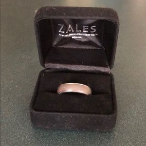 Men’s Tungsten wedding ring, size 9.5 or 10.